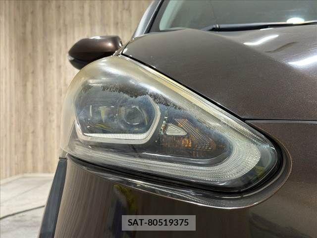 Toyota SIENTA 2018-03 8884340-23