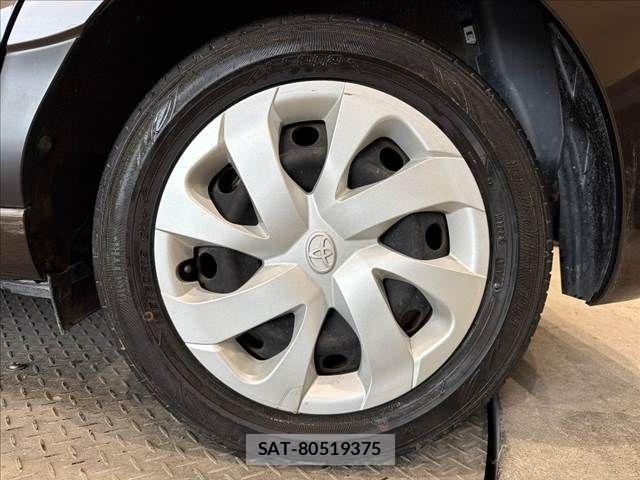 Toyota SIENTA 2018-03 8884340-29