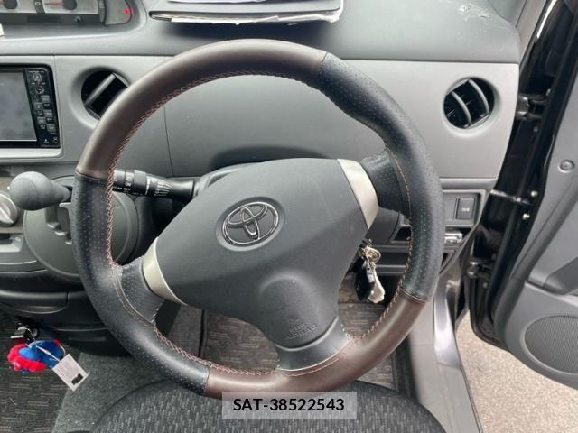 Toyota SIENTA 2011-09 8884344-12
