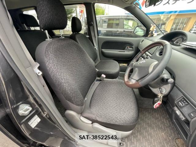 Toyota SIENTA 2011-09 8884344-13
