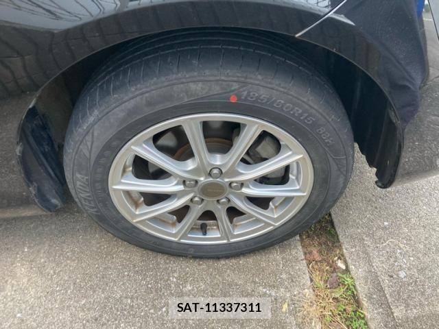 Toyota SIENTA 2019-09 8884341-10