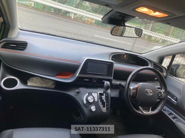 Toyota SIENTA 2019-09 8884341-12