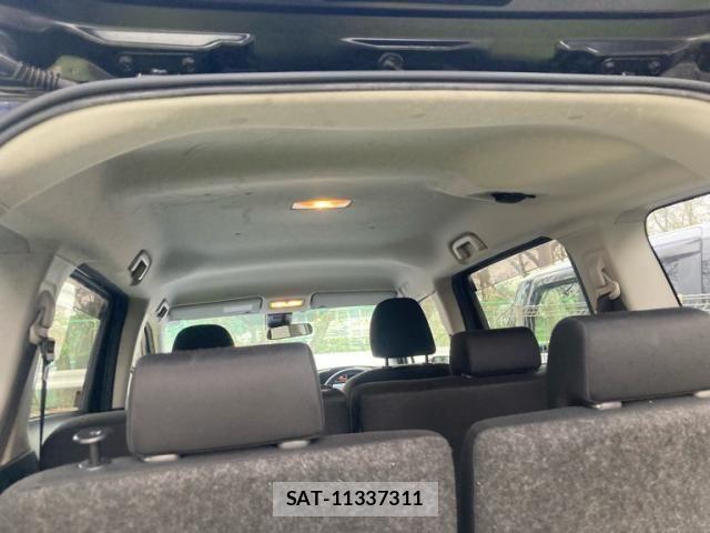 Toyota SIENTA 2019-09 8884341-14