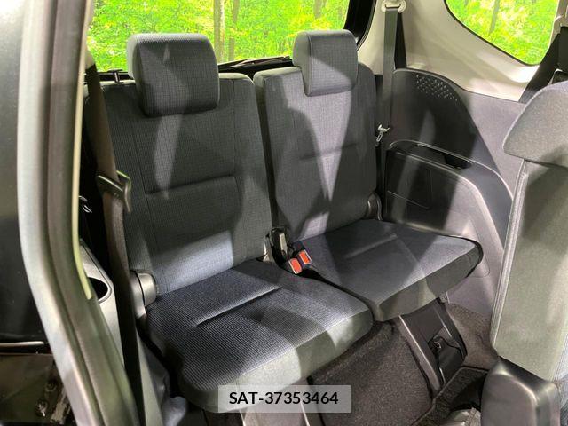 Toyota SIENTA 2017-08 8884339-9