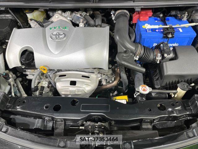 Toyota SIENTA 2017-08 8884339-17