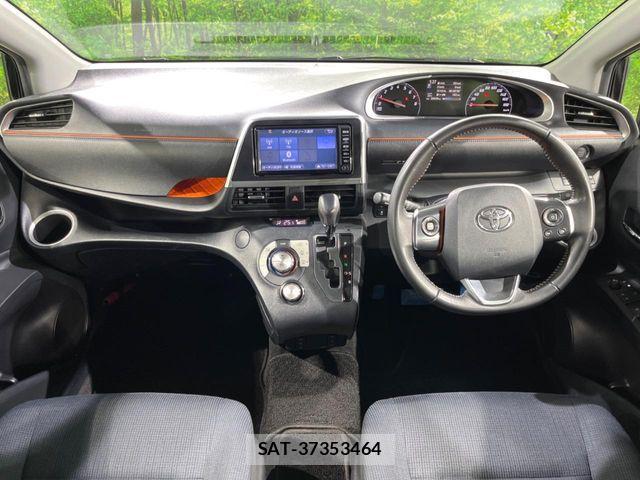 Toyota SIENTA 2017-08 8884339-1