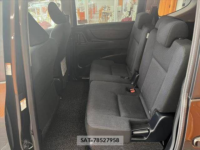 Toyota SIENTA 2017-01 8884345-18