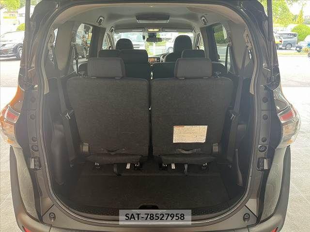 Toyota SIENTA 2017-01 8884345-20