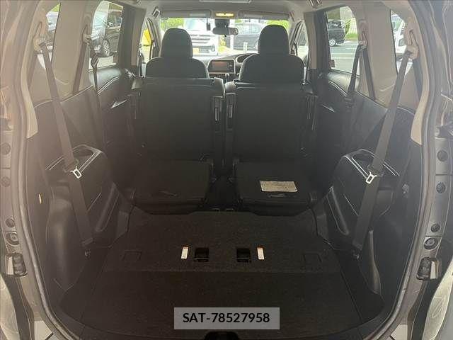Toyota SIENTA 2017-01 8884345-21