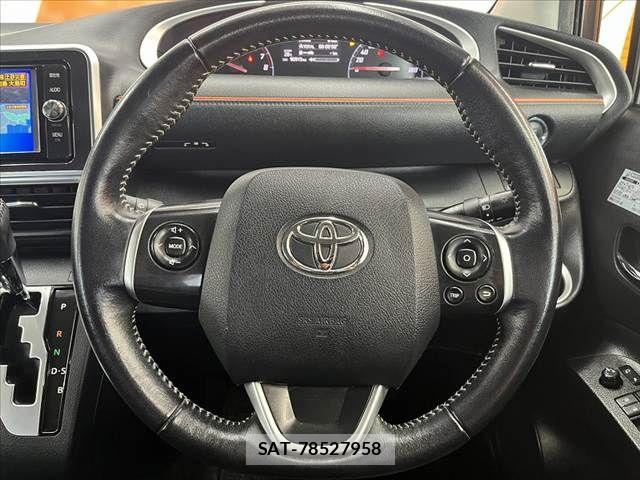 Toyota SIENTA 2017-01 8884345-28