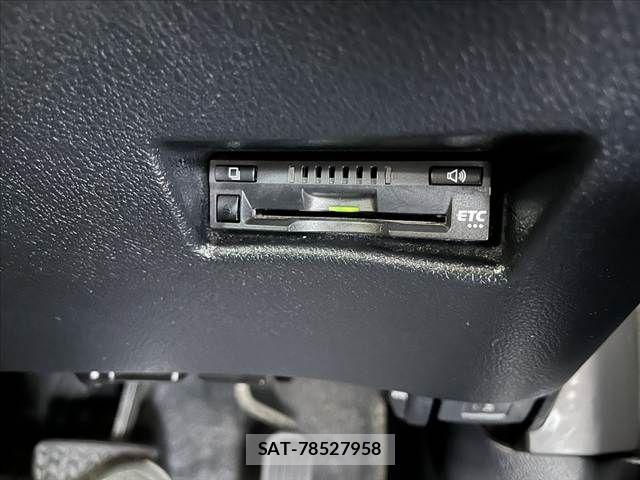 Toyota SIENTA 2017-01 8884345-4