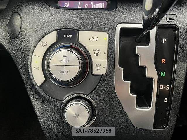 Toyota SIENTA 2017-01 8884345-5