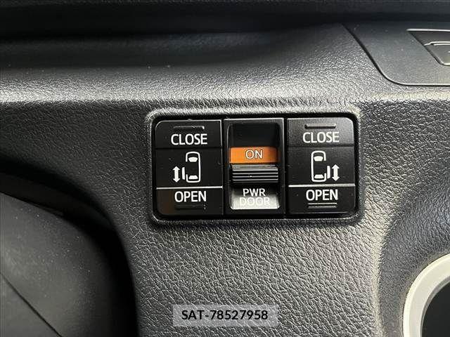 Toyota SIENTA 2017-01 8884345-6