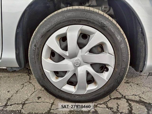 Toyota SIENTA 2015-12 3387217-11