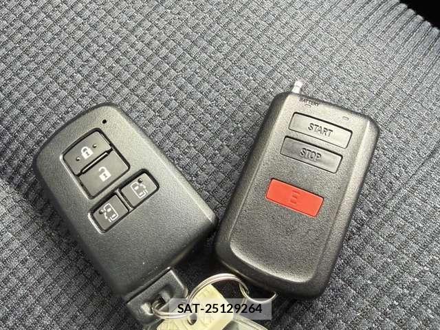 Toyota SIENTA 2015-09 4424015-9
