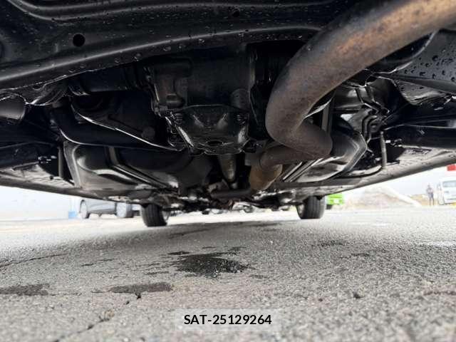 Toyota SIENTA 2015-09 4424015-23