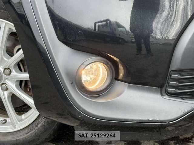 Toyota SIENTA 2015-09 4424015-28