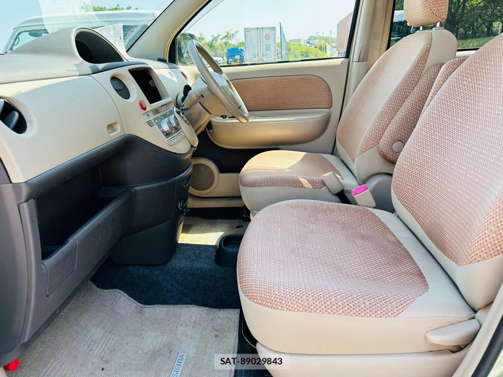 Toyota SIENTA 2013 6631960-10