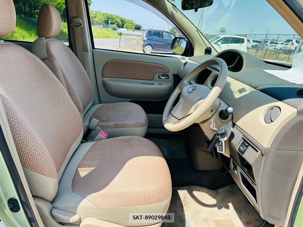 Toyota SIENTA 2013 6631960-11