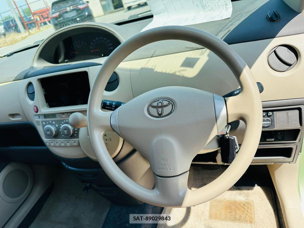 Toyota SIENTA 2013 6631960-14