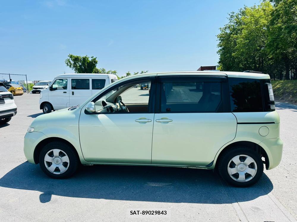 Toyota SIENTA 2013 6631960-1