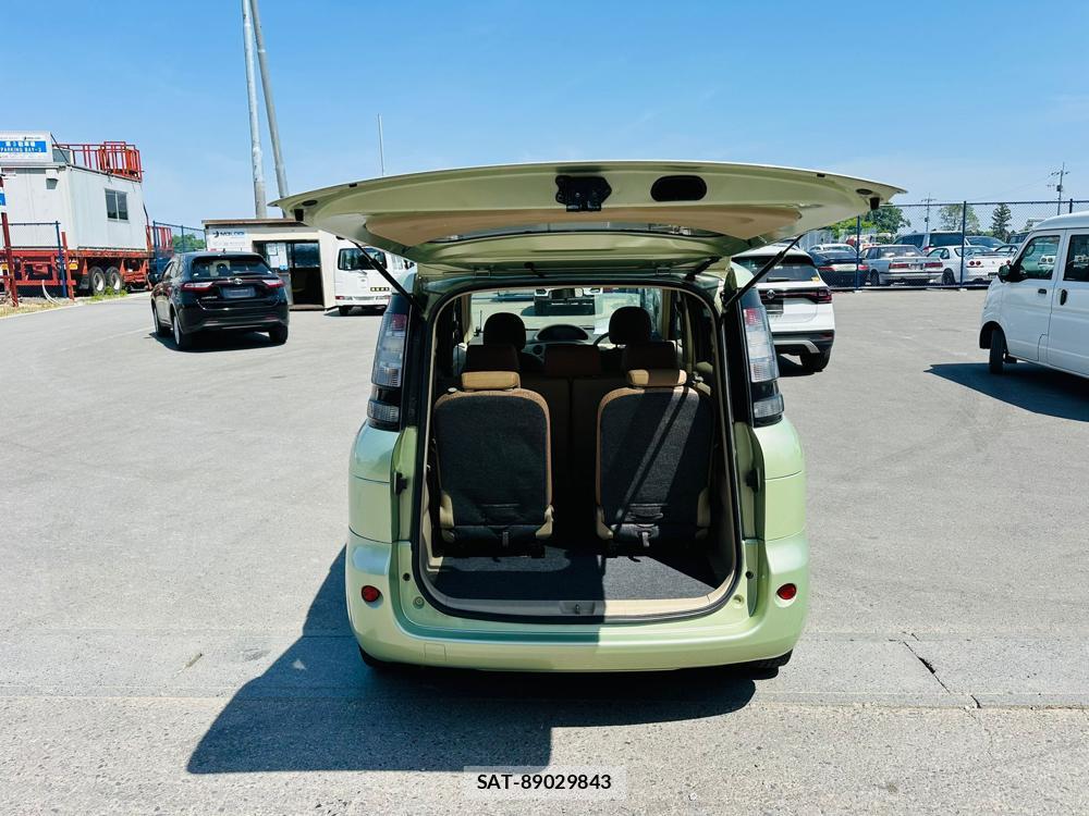 Toyota SIENTA 2013 6631960-25