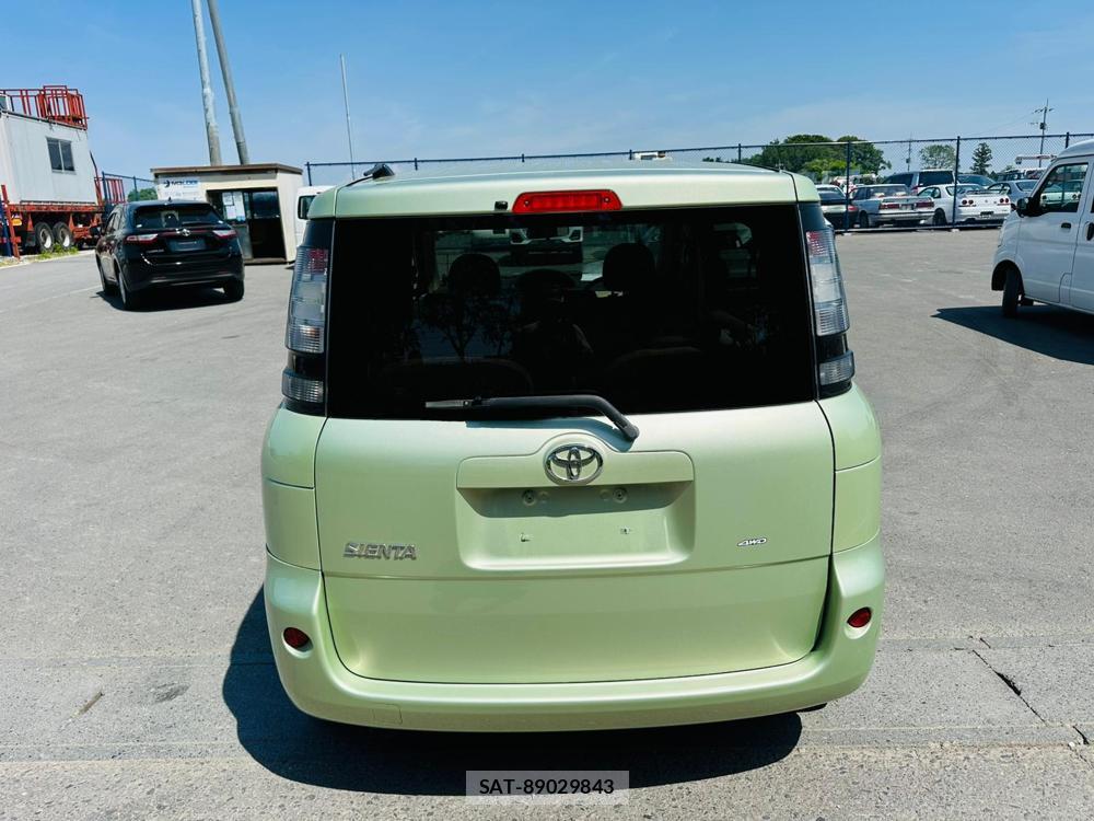 Toyota SIENTA 2013 6631960-3