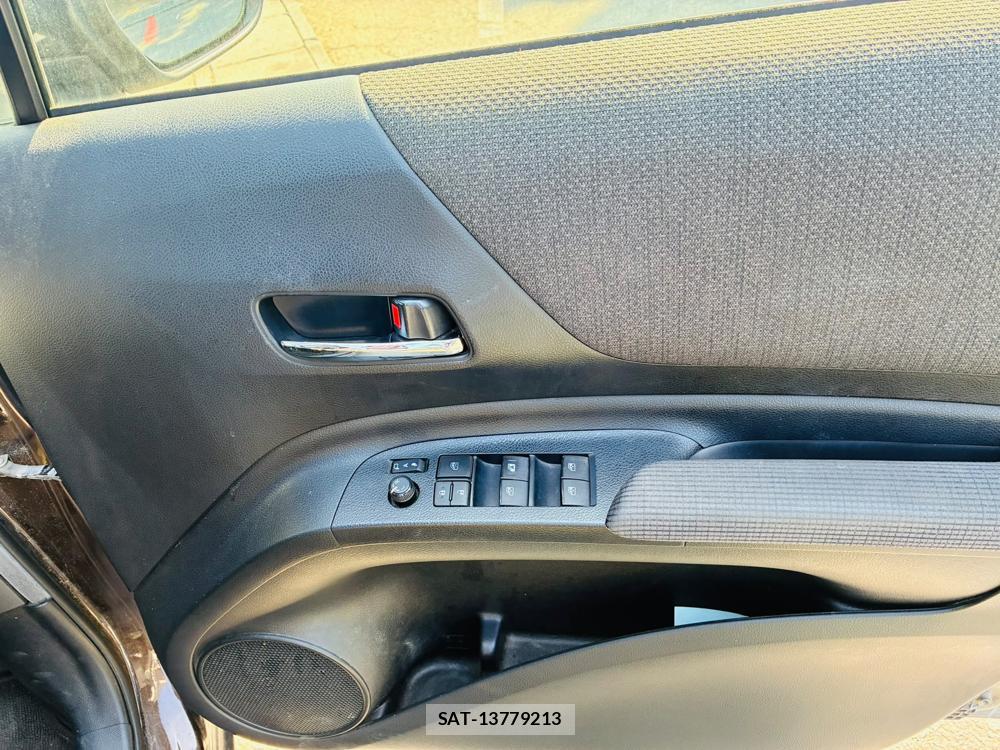 Toyota SIENTA 2019-04 8448991-20