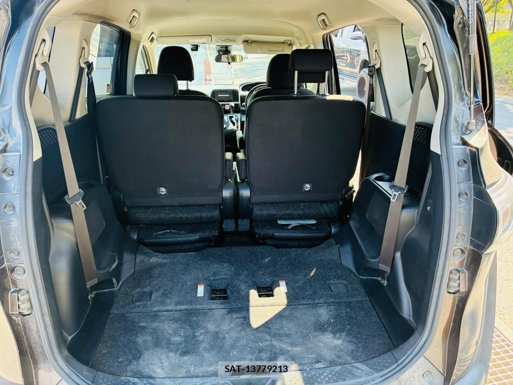 Toyota SIENTA 2019-04 8448991-24