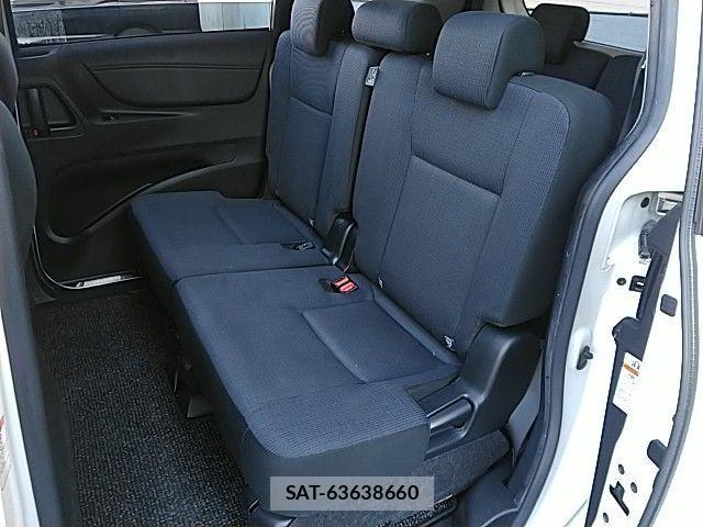 Toyota SIENTA 2016-10 516771-12