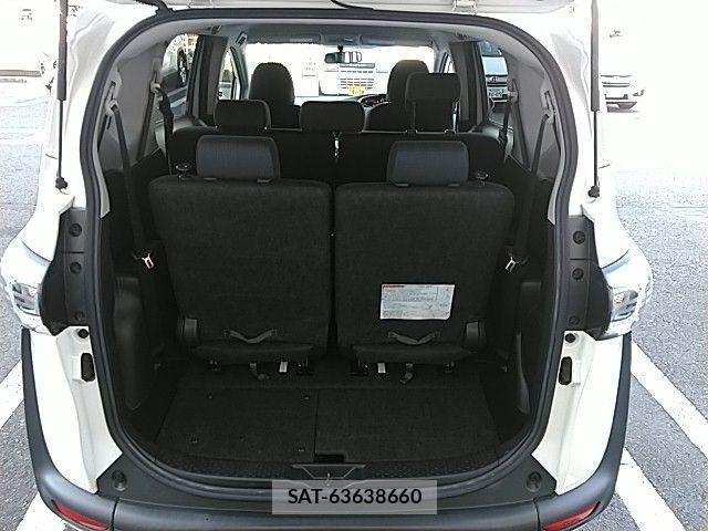 Toyota SIENTA 2016-10 516771-13