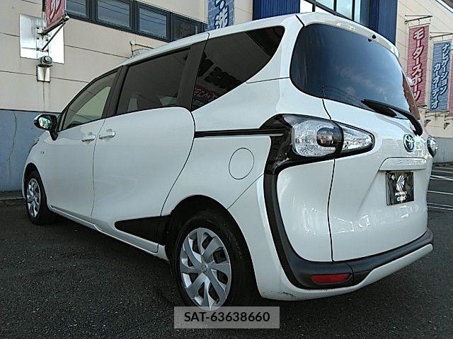Toyota SIENTA 2016-10 516771-17