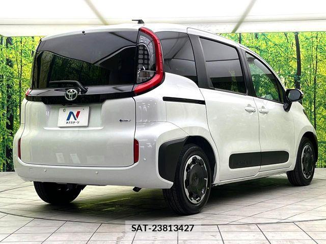 Toyota SIENTA 2026-03 5878510-17