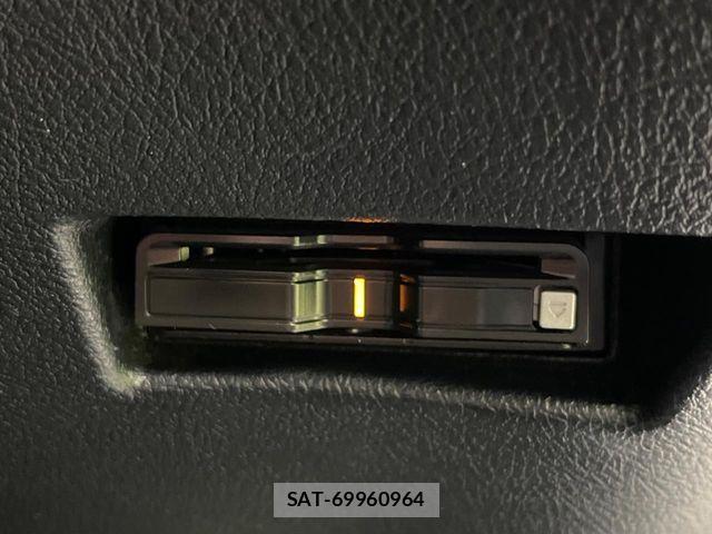 Toyota SIENTA 2019-02 5878645-6