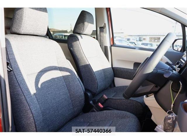 Toyota SIENTA 2024-08 5878526-9