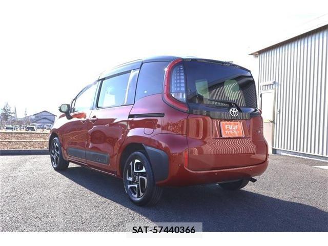 Toyota SIENTA 2024-08 5878526-19