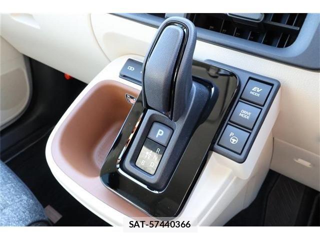 Toyota SIENTA 2024-08 5878526-21