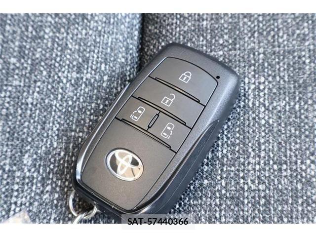Toyota SIENTA 2024-08 5878526-23