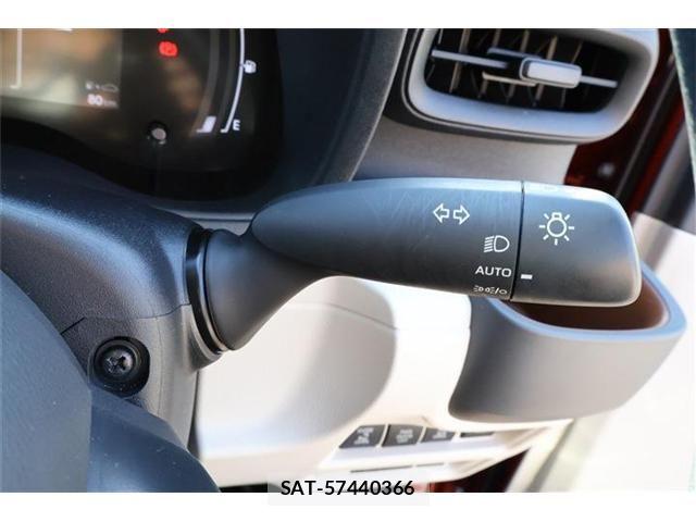 Toyota SIENTA 2024-08 5878526-26