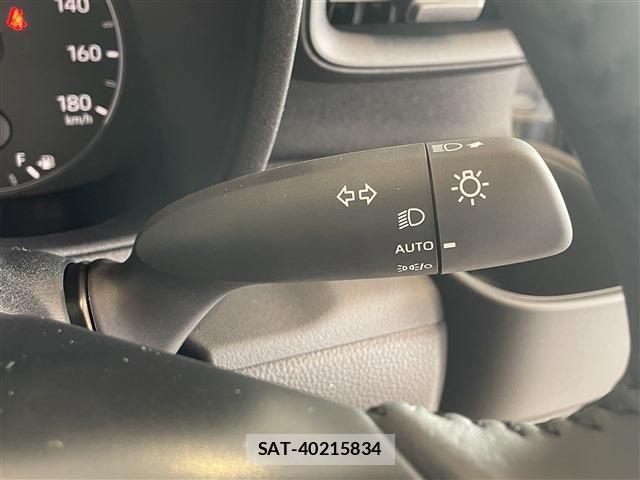Toyota SIENTA 2026-03 5878530-16