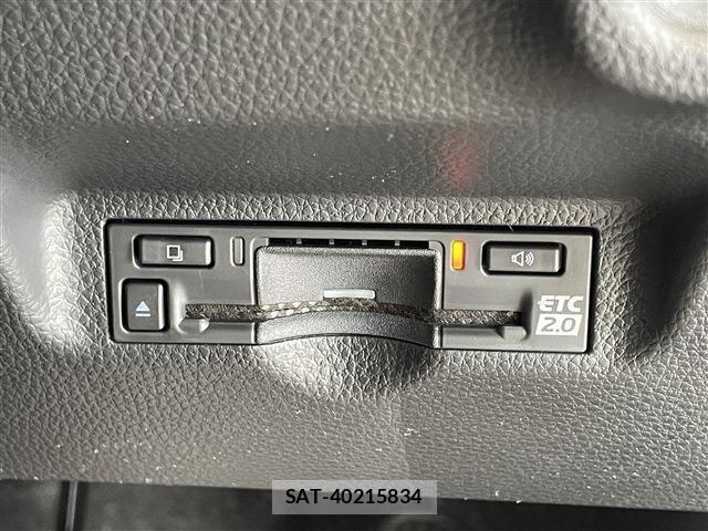 Toyota SIENTA 2026-03 5878530-17