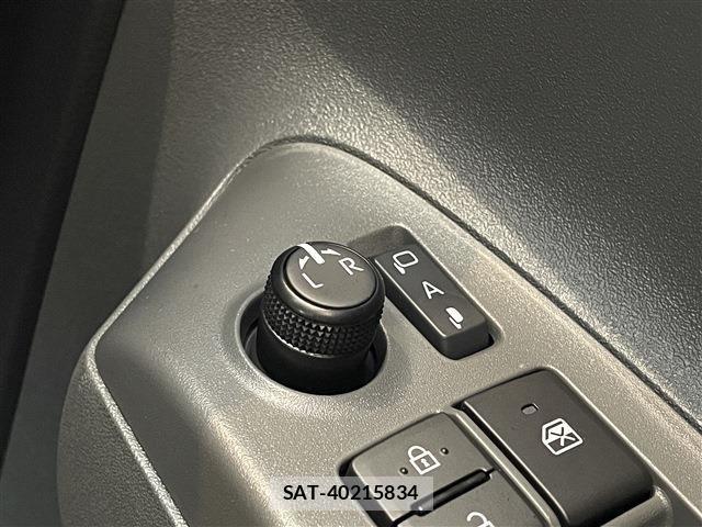 Toyota SIENTA 2026-03 5878530-21