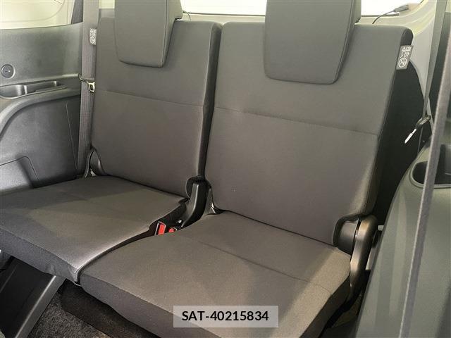 Toyota SIENTA 2026-03 5878530-28