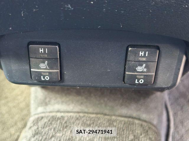 Toyota SIENTA 2017-11 5878647-14