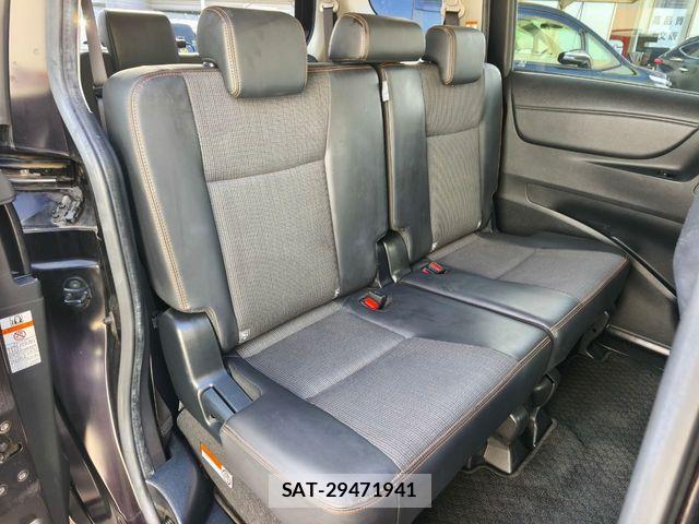 Toyota SIENTA 2017-11 5878647-5