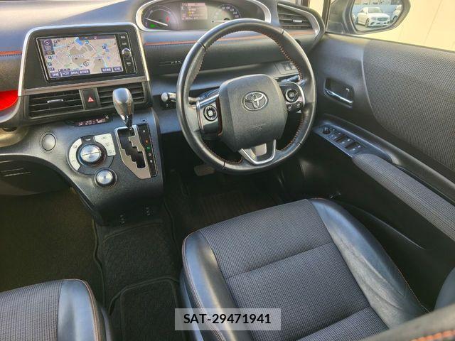 Toyota SIENTA 2017-11 5878647-8