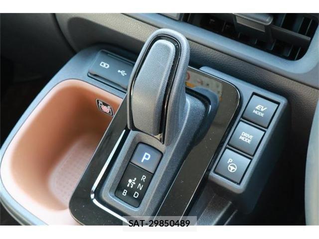 Toyota SIENTA 2023-12 5878519-20