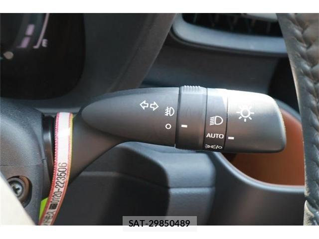 Toyota SIENTA 2023-12 5878519-24