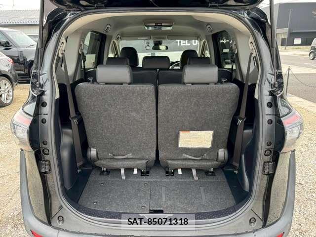 Toyota SIENTA 2018-02 6018760-11