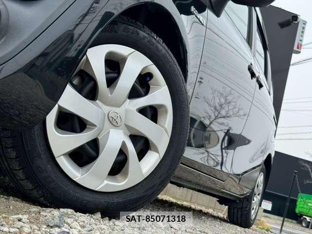 Toyota SIENTA 2018-02 6018760-14